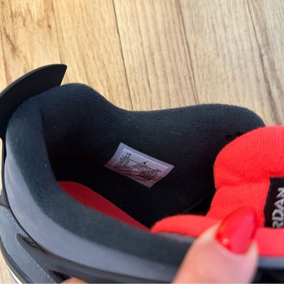 Air Jordan 4 Retro 'Infrared' Size 12 for Men - Picture 9 of 10